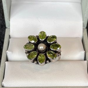 Sterling silver and green gemstone flower ring